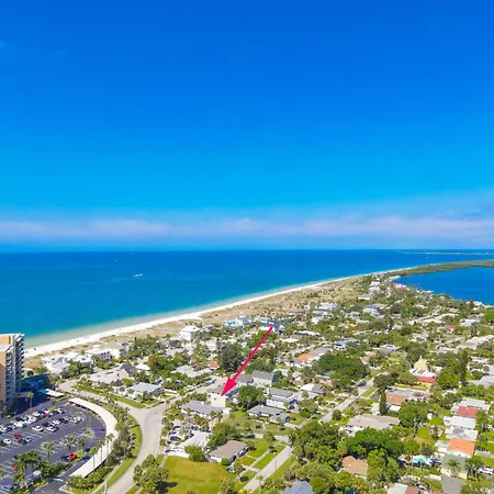 Sunny Escape - A Monthly Beach Rental
