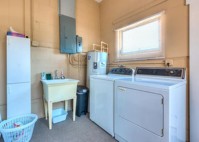 Sunny Escape - A Monthly *